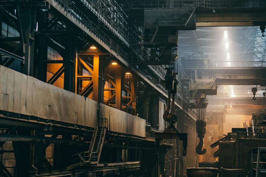 Interior de una planta industrial